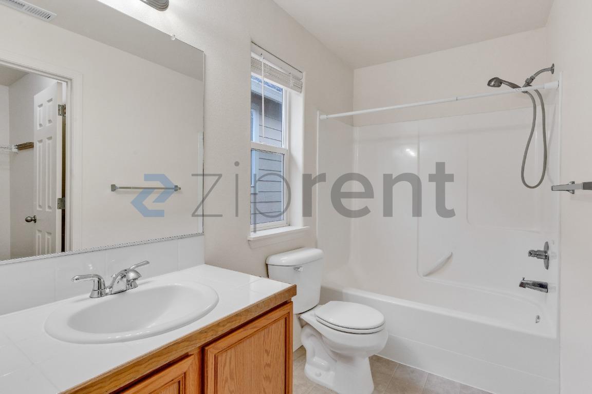 Building Photo - 7175 SW Millennium Terrace