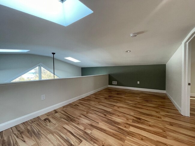Building Photo - 125 Hillcrest Pl