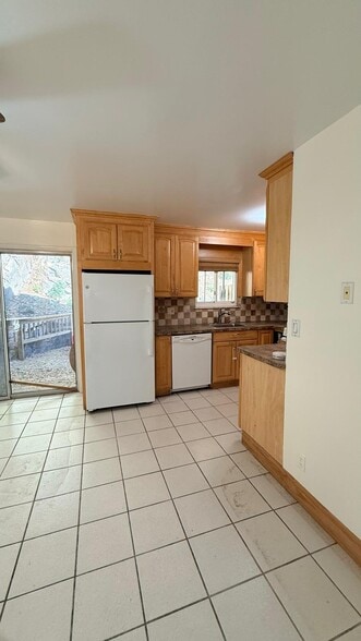 Building Photo - 68 Washington Ave N