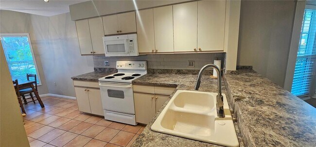 Building Photo - 6482 Approach Rd