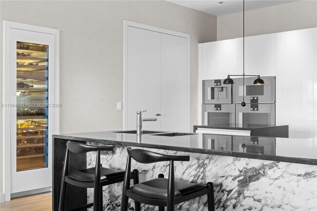 Building Photo - 4701 Meridian Ave