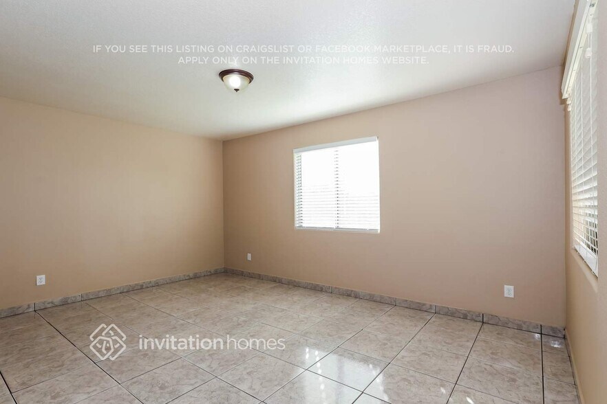 Building Photo - 5638 S 5th Dr