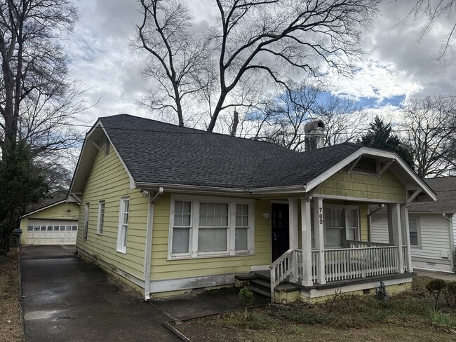 Building Photo - 780 Peeples St SW