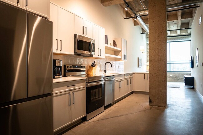 Building Photo - 1111 3rd Ave S