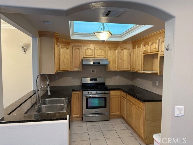 Building Photo - 705 Muscatel Ave