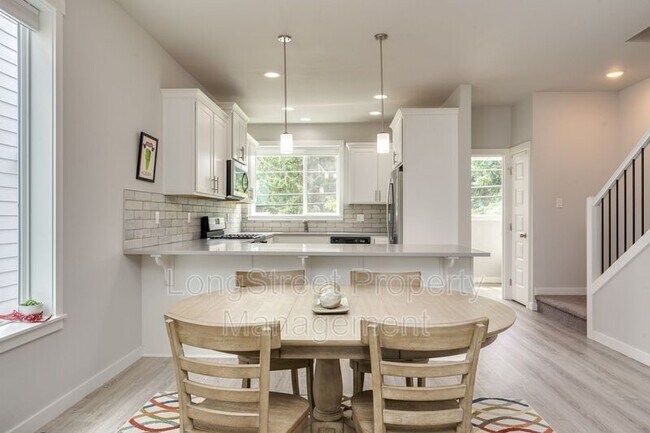 Building Photo - 17854 SW Rudolph Ln