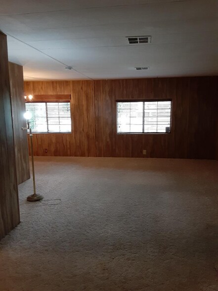 Building Photo - 4433 White River Dr