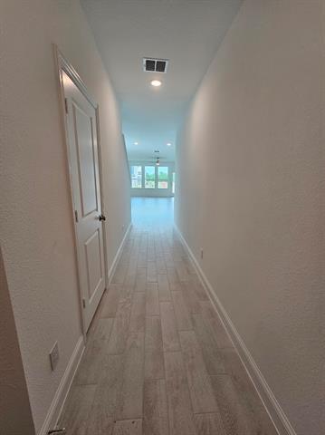 Building Photo - 629 Verona Dr