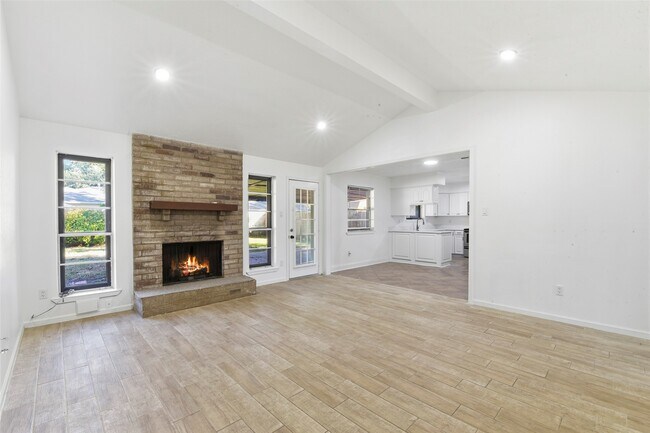 Building Photo - 16318 Cypress Point Dr