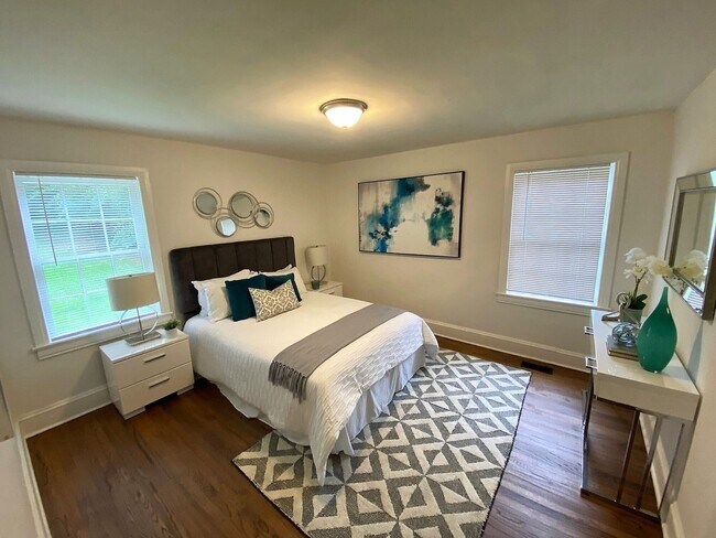 Building Photo - Charming 3BR House in East Point