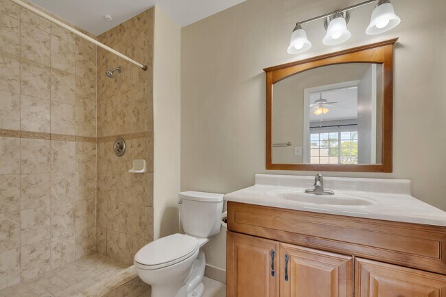 Building Photo - 2856 Belmont Ln