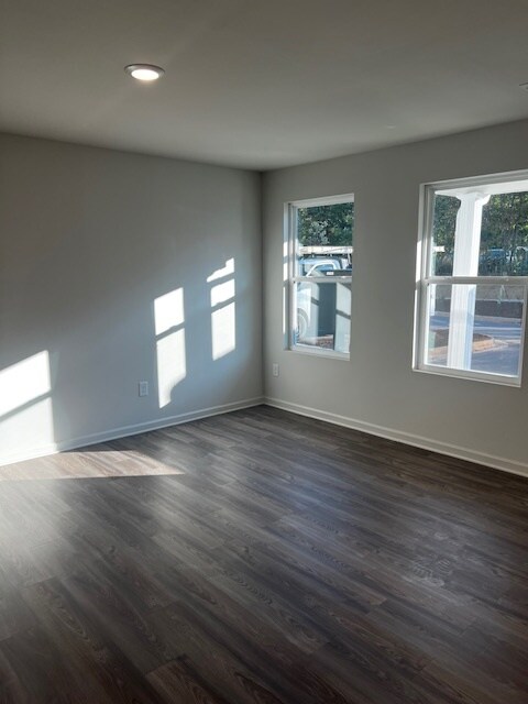 Building Photo - 119 Villa Ln