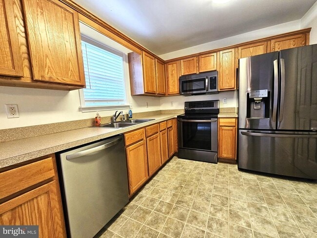 Building Photo - 1014 Zircon Ct