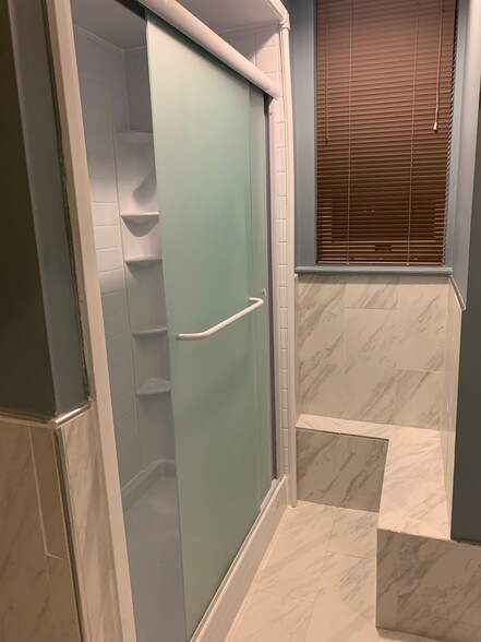 Shower - 4124 W Pine Blvd