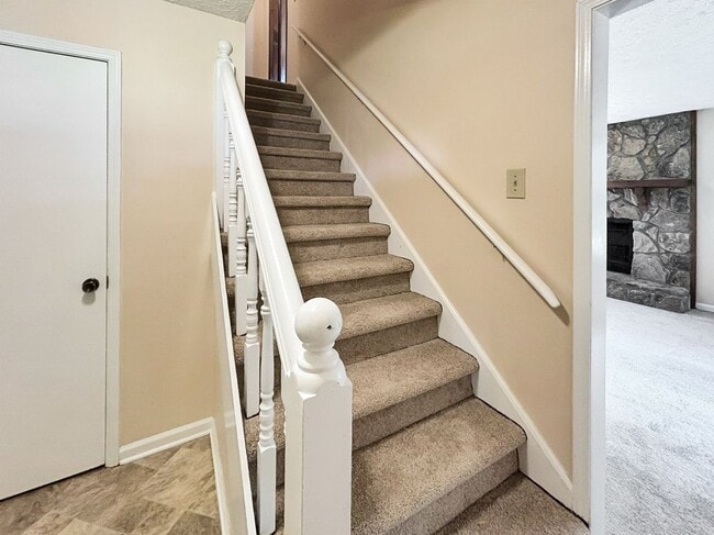 Building Photo - 2491 Annandale Dr