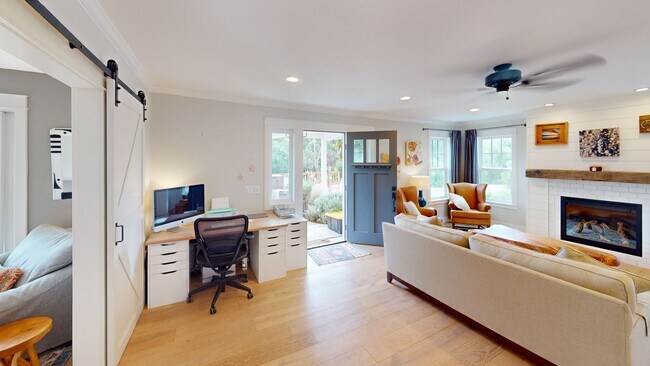 Building Photo - Beautiful 4 Bedroom, 3 Bathroom Atascadero Home On 2 Acre Lot with Solar Power