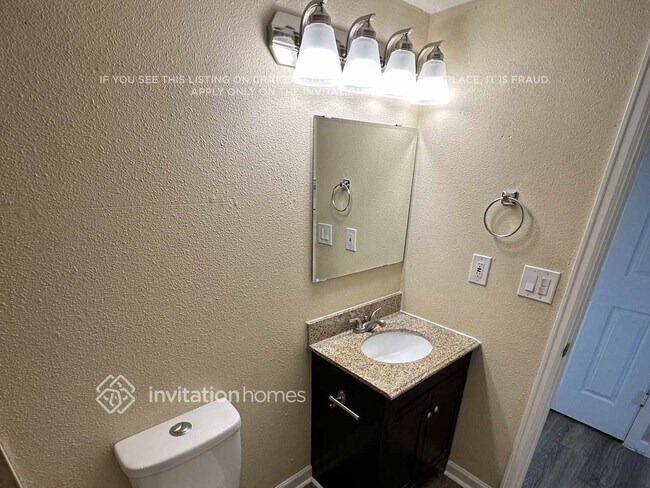 Building Photo - 17579 E Temple Dr