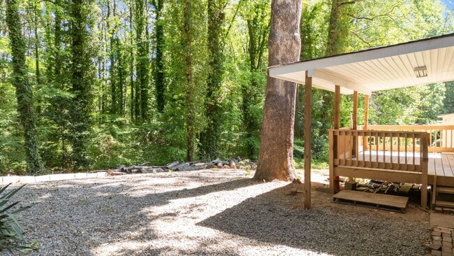 Building Photo - Updated Ranch in North Raleigh, New Floors and Paint, Rear Deck, Pet Friendly!