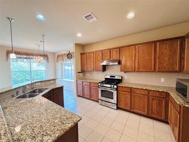 Building Photo - 26914 Harmony Shores Dr