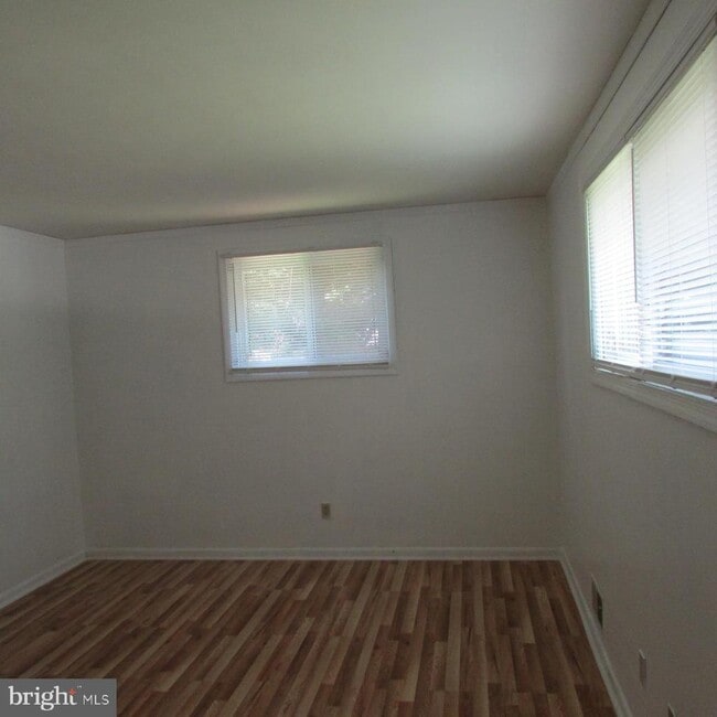 Building Photo - 2700 Sulgrave Ave
