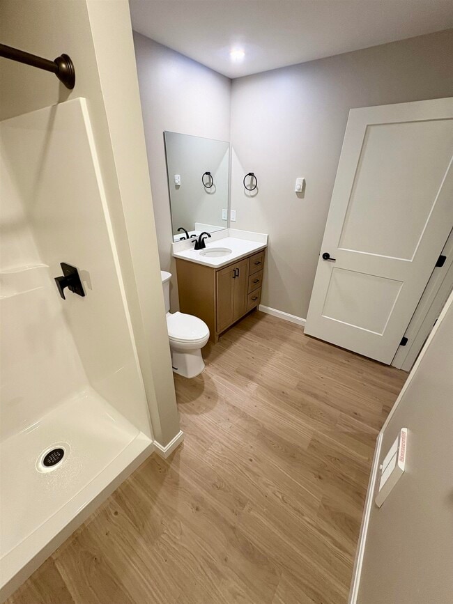 Building Photo - 15 Mountain Rd