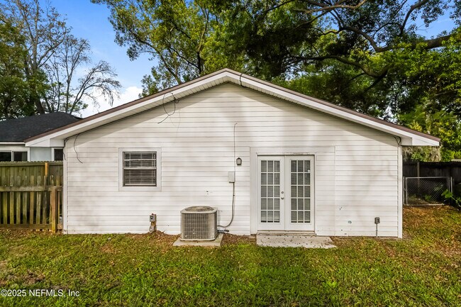 Building Photo - 12459 Sago Ave W