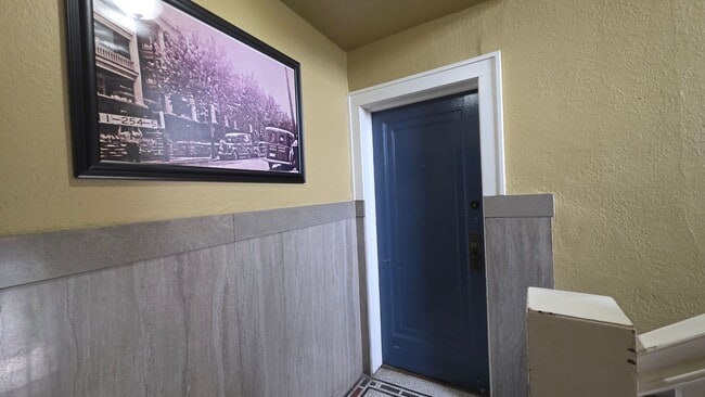 Building Photo - Beautifully Designed 2BR|1BA | Coming Soon!