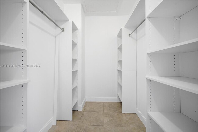 Building Photo - 2894 SW 144th Ct