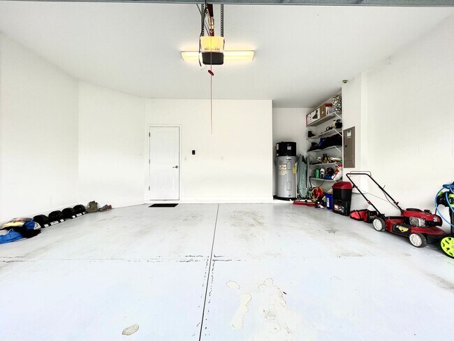 Building Photo - Available Move In 06/01! - Beautiful 3 Bed...