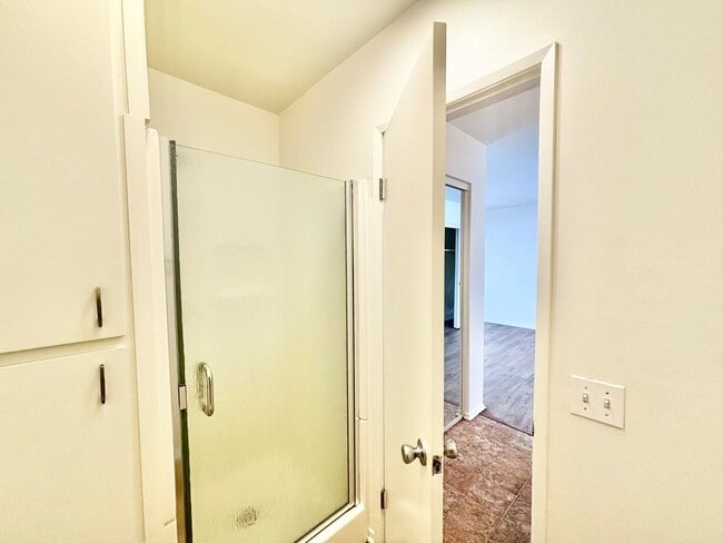 Building Photo - Oxnard | Welcome to the Pearl of Oxnard Du...