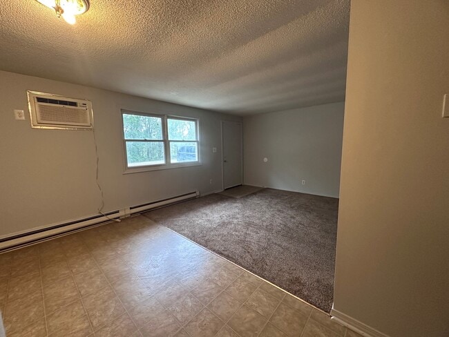 Building Photo - 408-4 Main-W