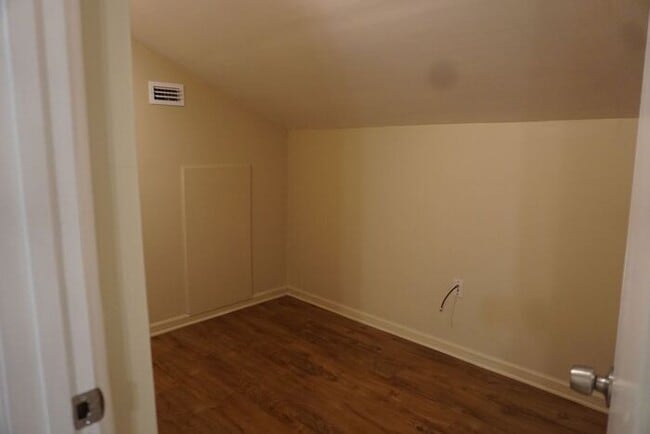 Building Photo - 2 Bedroom 2 Bath Townhouse Near NAS Jax