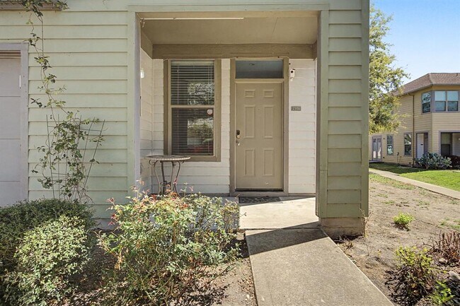 Building Photo - 1201 Grove Blvd