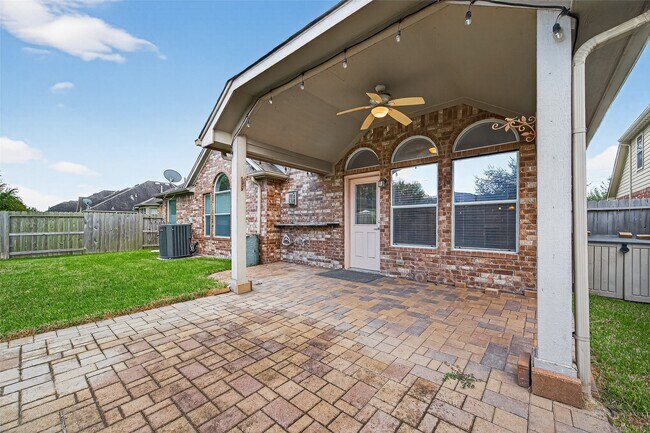 Building Photo - 5518 Elderberry Arbor
