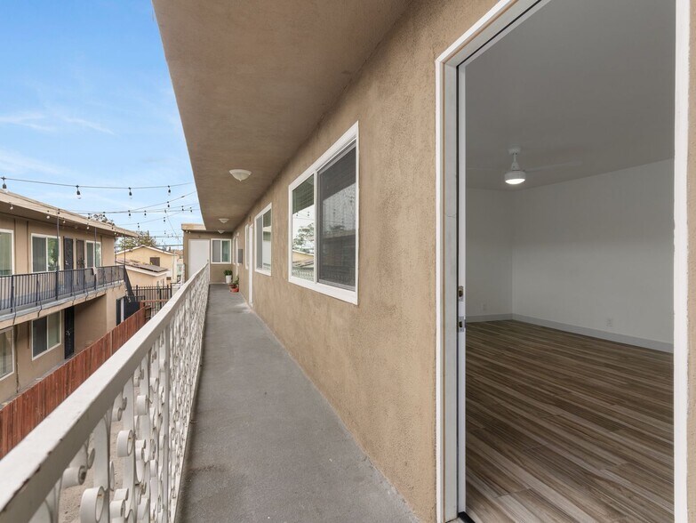 Building Photo - 1332 Walnut Ave