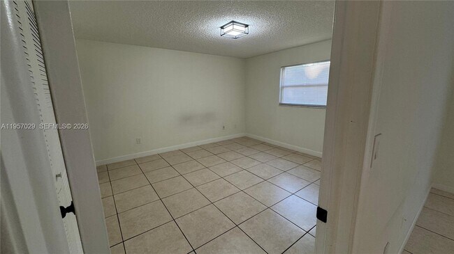 Building Photo - 4111 Stirling Rd