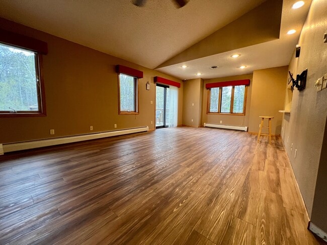 Building Photo - 2515 Old Golf Course Rd