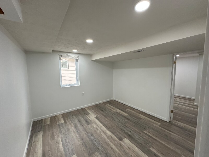 Building Photo - 9418 Meredith Ave