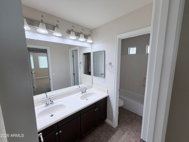 Building Photo - 3449 E Sheffield Rd