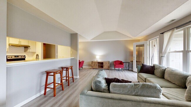 Building Photo - 1265 Millbrook Trail