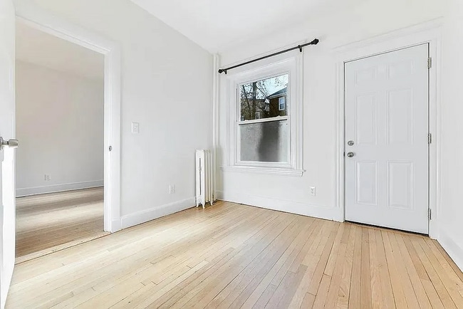 Building Photo - 36 Winchester St