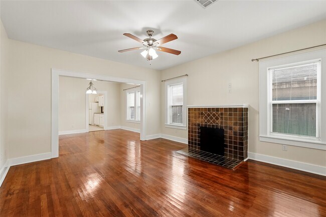 Building Photo - 4616 Clay St