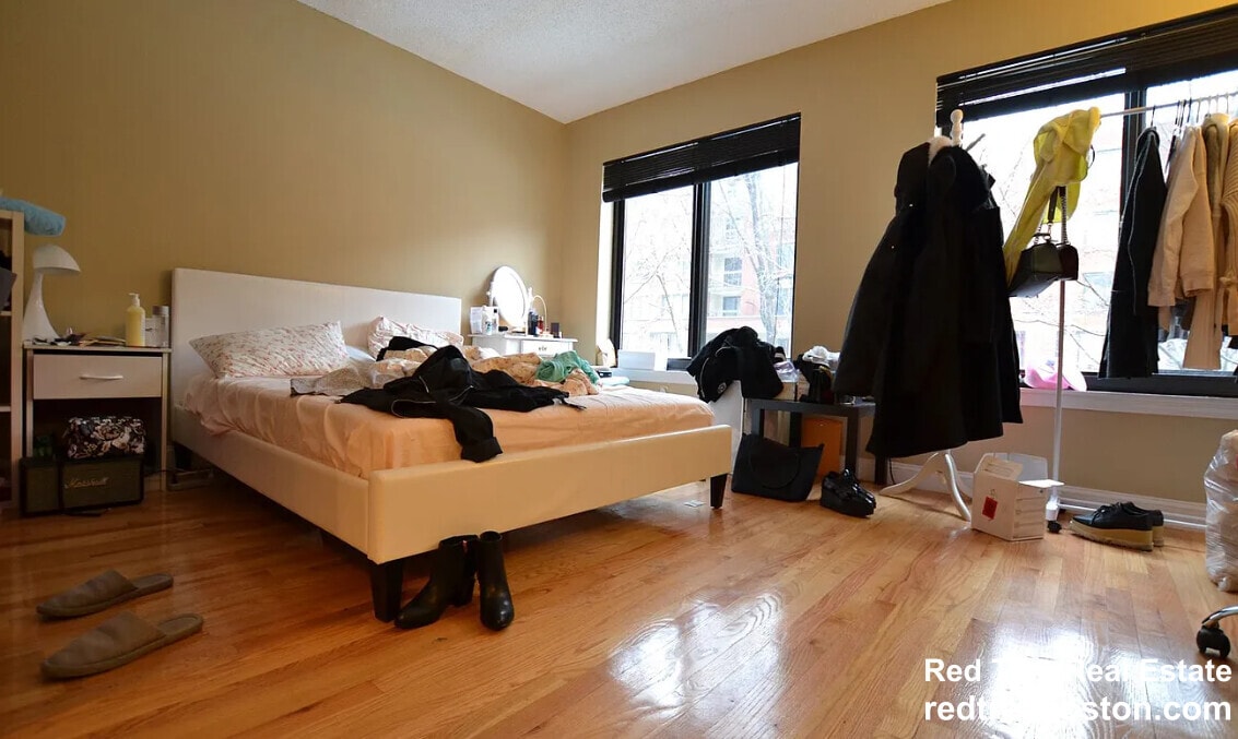 Building Photo - 85 Brainerd Rd