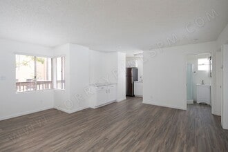 Building Photo - *OPEN HOUSE: 8/30 2:30-3:30PM* Gorgeous 2B...