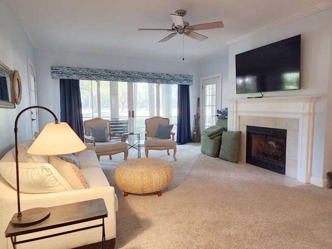 Building Photo - 207 Golden Bear Dr