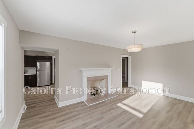 Building Photo - 2405 Greenland Ave