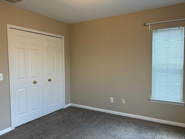 Building Photo - 2692 S Knightsbridge Cir