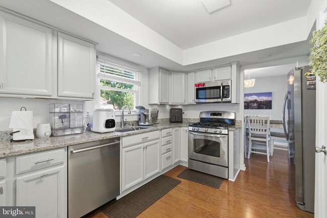 Building Photo - 9120 Huber Ct