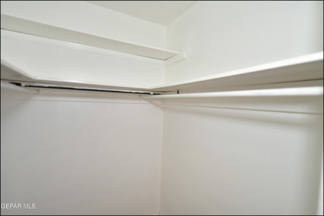 Building Photo - 4749 Tropicana Ave