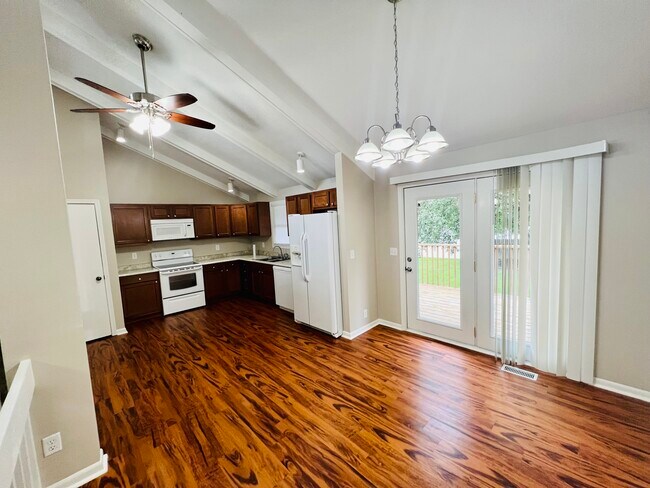 Building Photo - 5035 S 163rd Ave